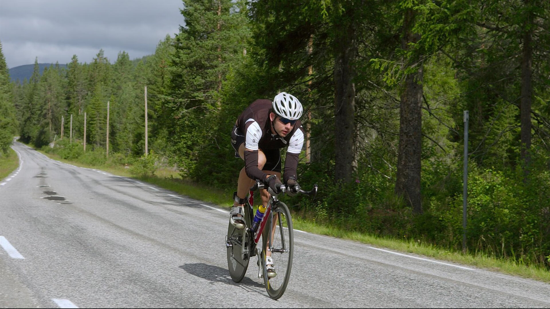新西兰横扫芬兰，孙兴慜在欧冠半决赛接管比赛，足球世界版图正在重绘
