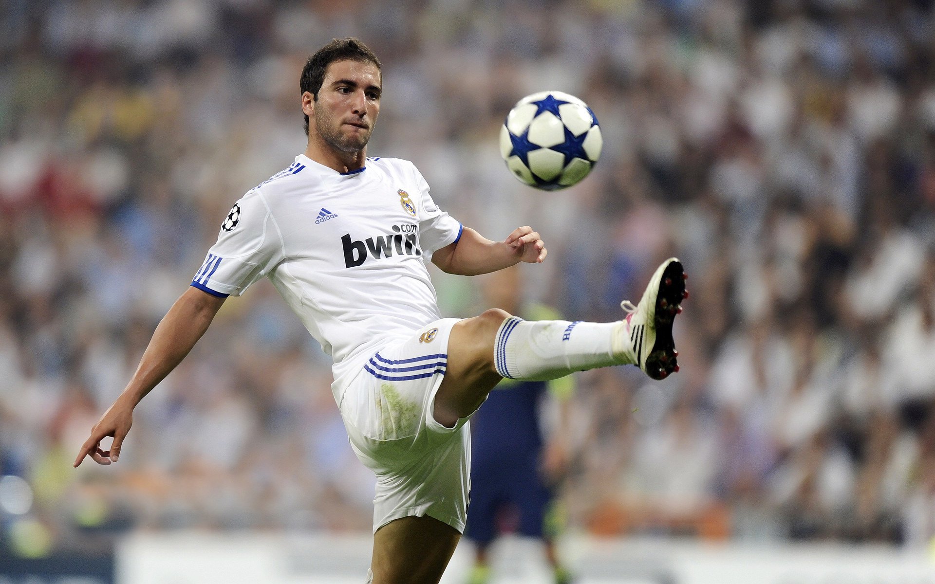 班凯罗掌控比赛,当魔术师撕碎快船剧本,新一代关键先生悄然崛起