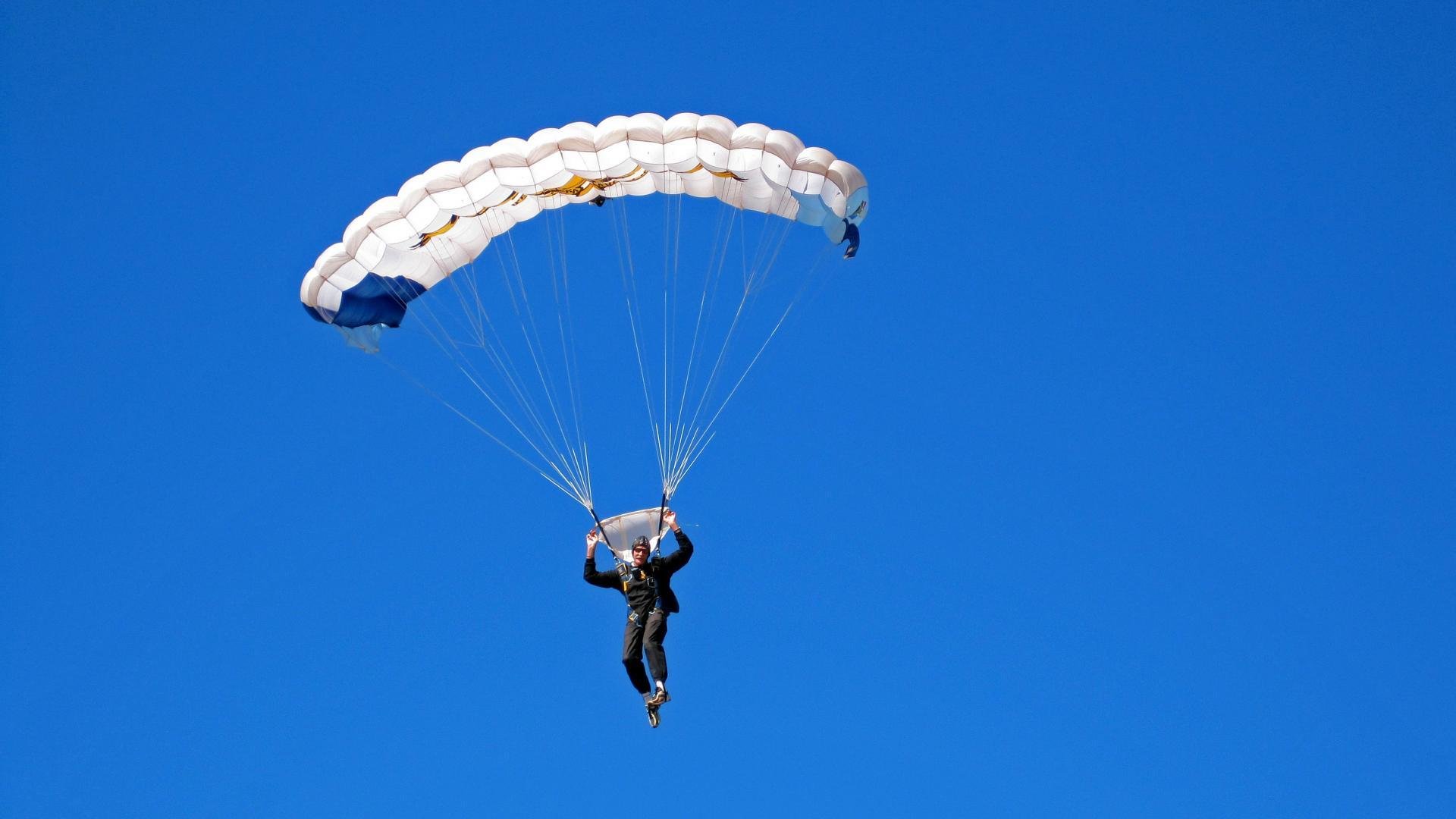 迪巴拉压制级发挥，苏格兰险胜厄瓜多尔，一场战术与意志的较量